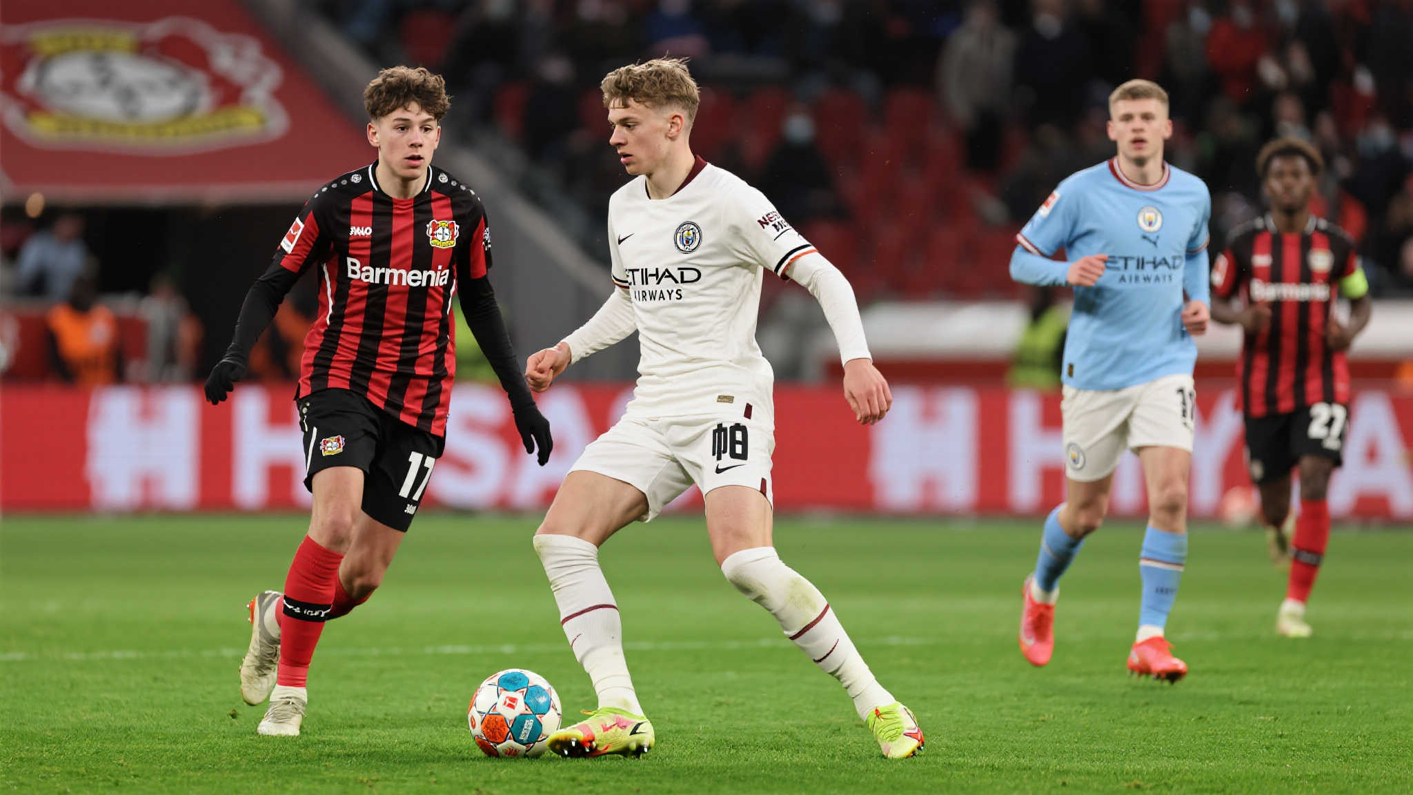 勒沃库森目标帕斯,被视为维尔茨接班人 具体来说,与他的定位相仿的是17岁便打破记录并成长